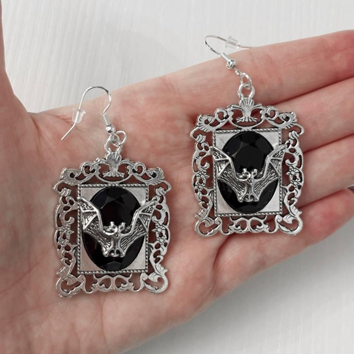 Women'S Victorian Accessories - Серьги в виде вампирских летучих мышей,